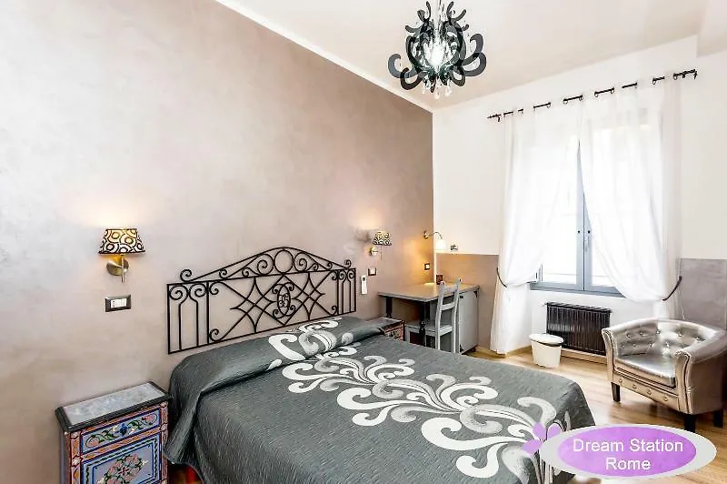 ローマ ドリーム ステーション Bed & Breakfast